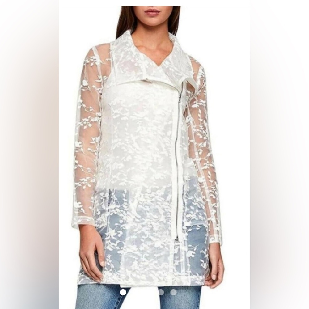 Elegant White Lace Women's Coat